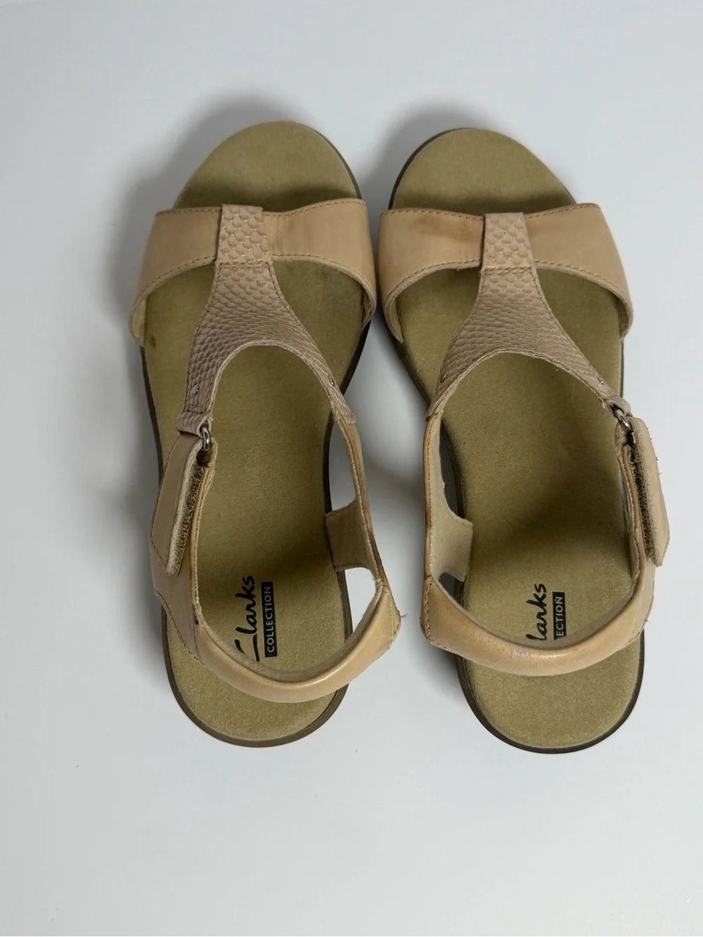 Clarks Collection Roza Pine T-Strap Wedge Sandals Beige Nude Tan Women's 7.5 - Picture 3 of 7